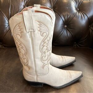 Elegant Cream Western Heeled Boots
